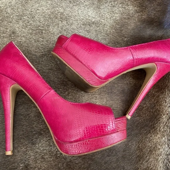 C Label Bright Pink Gold Peep Toe Stick Heels - Picture 4 of 8